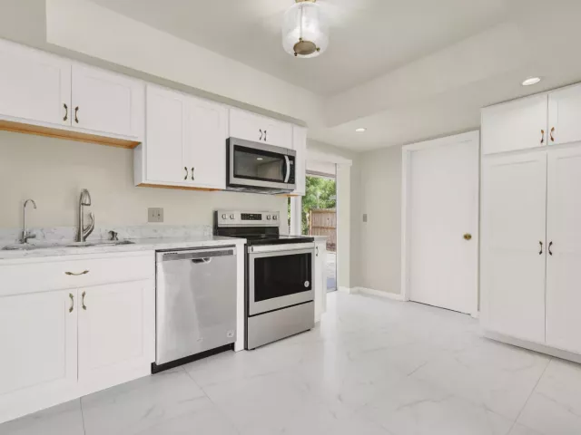 3-bedroom home for sale in Boca Raton - 22229 SW 65TH Terrace - MondialRealty