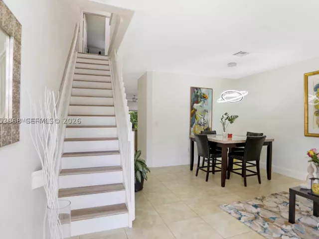 3-bedroom home for rent in Doral - 5701 NW 114th Ct 106 - MondialRealty