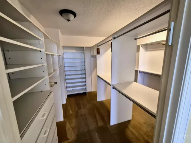 3-bedroom condo for sale in Aventura - 19667 Turnberry Way 4J - MondialRealty