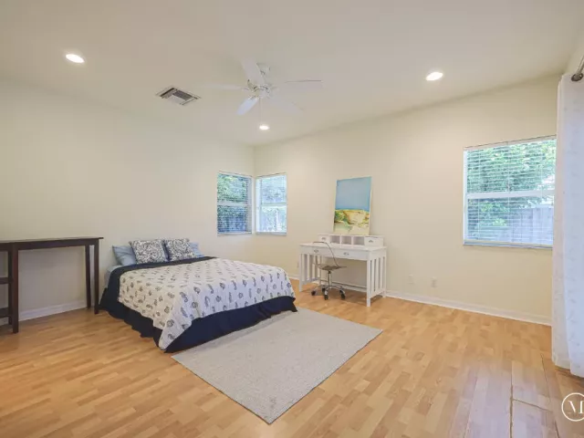 5-bedroom home for sale in Boca Raton - 384 NW 23rd Street - MondialRealty