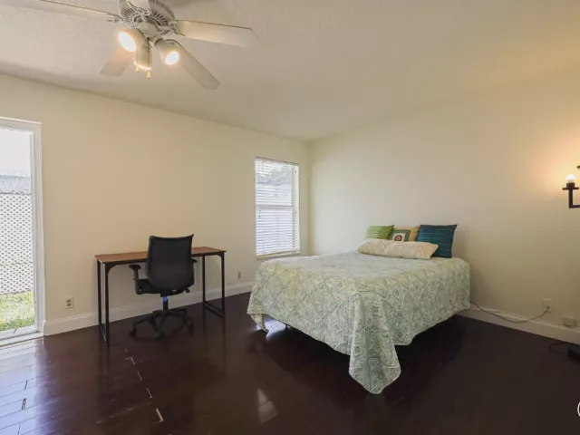 5-bedroom home for sale in Boca Raton - 384 NW 23rd Street - MondialRealty