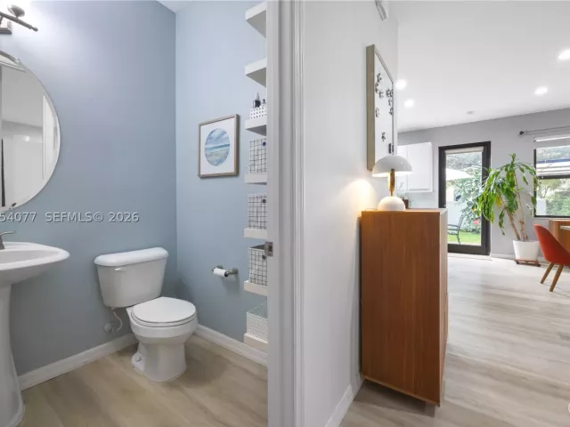 3-bedroom home for sale in Miami - 658 NE 193rd Ter - MondialRealty