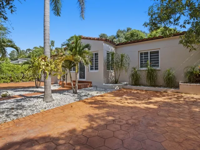 2-bedroom home for sale in Miami - 741 NE 81st St - MondialRealty