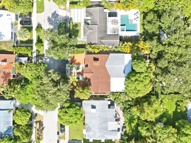 2-bedroom home for sale in Miami - 741 NE 81st St - MondialRealty