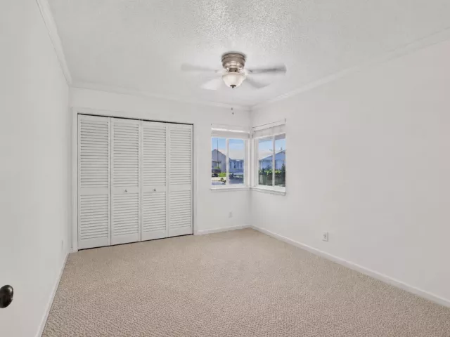 4-bedroom home for sale in Boca Raton - 17667 Pine Needle Terrace - MondialRealty