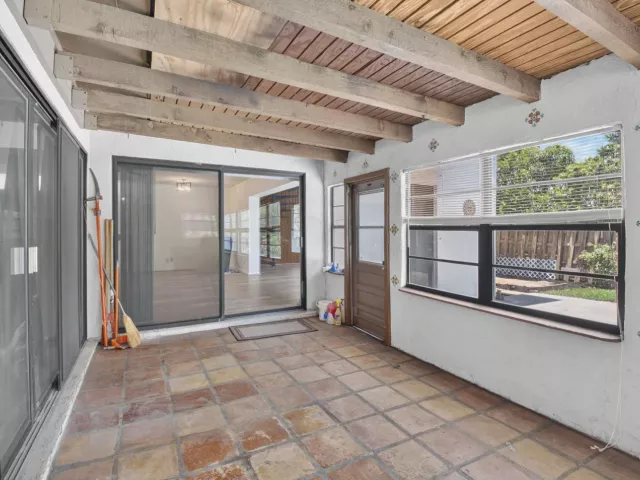 4-bedroom home for sale in Boca Raton - 17667 Pine Needle Terrace - MondialRealty