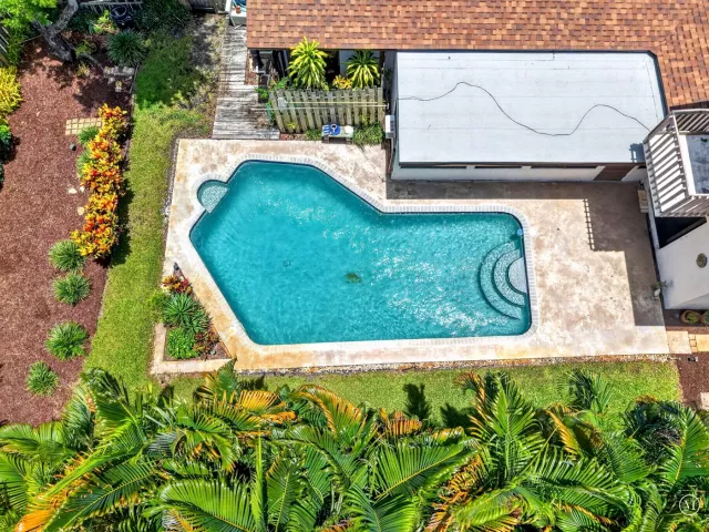 4-bedroom home for sale in Boca Raton - 17667 Pine Needle Terrace - MondialRealty