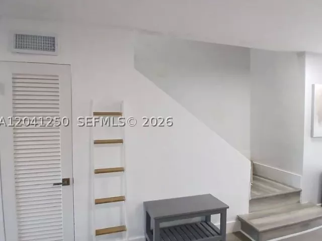 2-bedroom home for rent in North Miami - 1937 NE 123rd St - MondialRealty