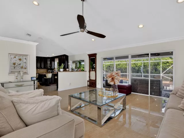 4-bedroom home for sale in Boca Raton - 19505 SEDGEFIELD Terrace - MondialRealty
