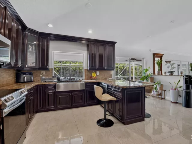 4-bedroom home for sale in Boca Raton - 19505 SEDGEFIELD Terrace - MondialRealty