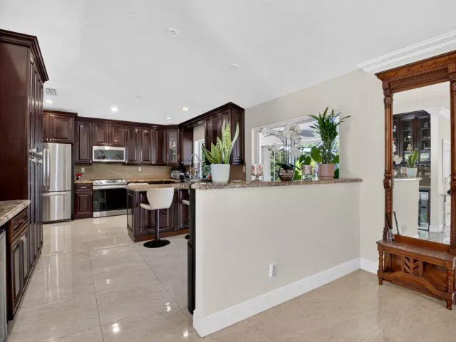 4-bedroom home for sale in Boca Raton - 19505 SEDGEFIELD Terrace - MondialRealty