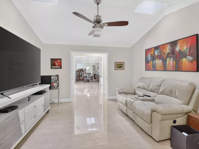 4-bedroom home for sale in Boca Raton - 19505 SEDGEFIELD Terrace - MondialRealty