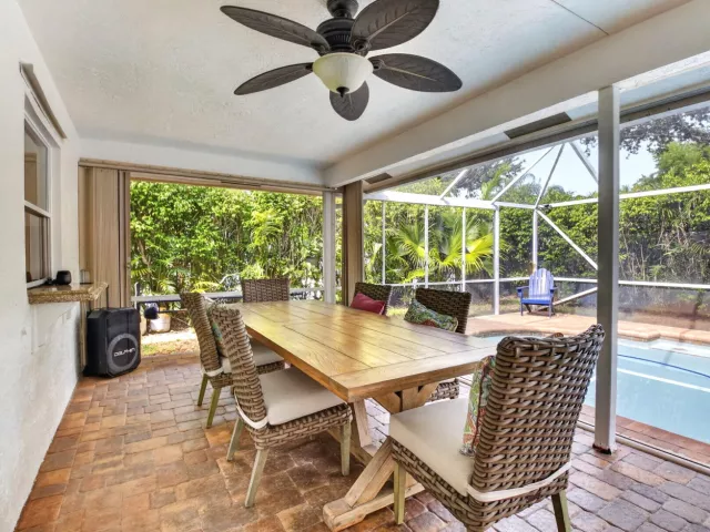 4-bedroom home for sale in Boca Raton - 19505 SEDGEFIELD Terrace - MondialRealty