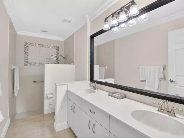 4-bedroom home for sale in Boca Raton - 19505 SEDGEFIELD Terrace - MondialRealty