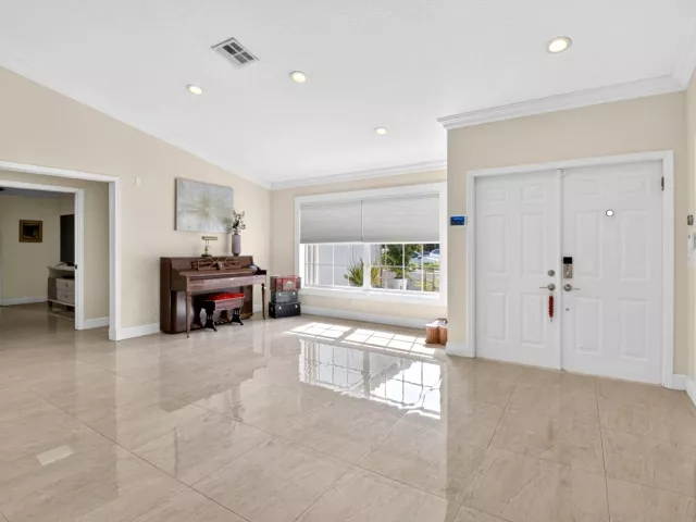 4-bedroom home for sale in Boca Raton - 19505 SEDGEFIELD Terrace - MondialRealty