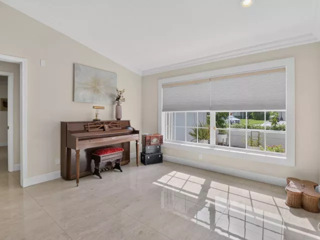 4-bedroom home for sale in Boca Raton - 19505 SEDGEFIELD Terrace - MondialRealty