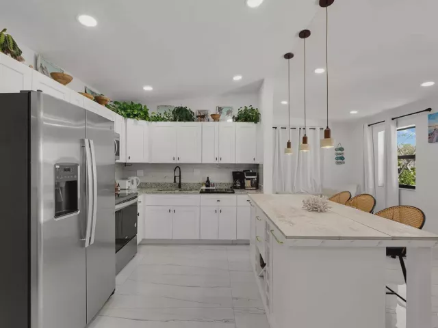 3-bedroom home for rent in Pompano Beach - 1433 NE 53rd Court - MondialRealty
