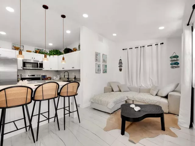 3-bedroom home for rent in Pompano Beach - 1433 NE 53rd Court - MondialRealty