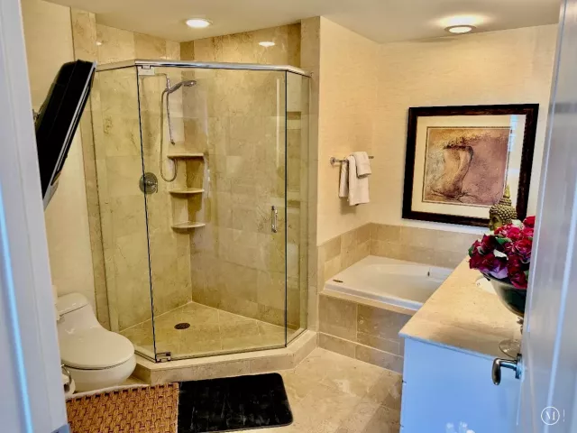2-bedroom condo for sale in Fort Lauderdale - 350 SE 2ND Street 2630 - MondialRealty