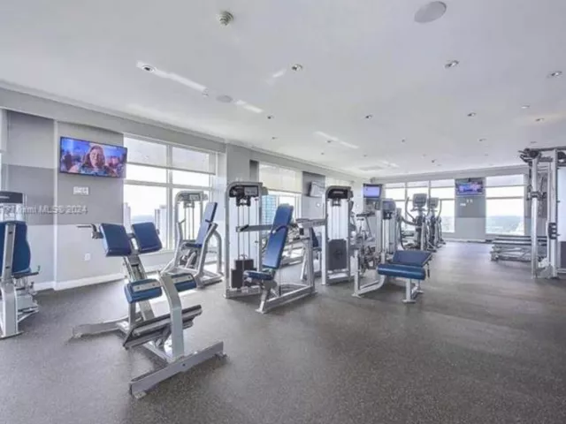 2-bedroom condo for sale in Fort Lauderdale - 350 SE 2ND Street 2630 - MondialRealty