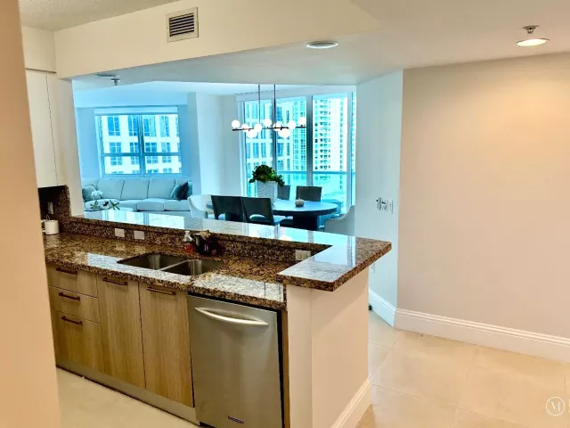 2-bedroom condo for rent in Fort Lauderdale - 350 SE 2ND Street 2630 - MondialRealty