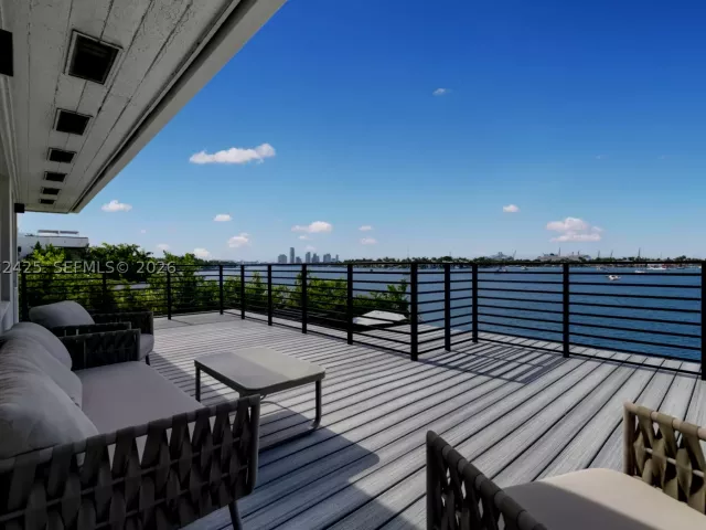 6-bedroom home for sale in Miami - 1300 S Venetian Way - MondialRealty