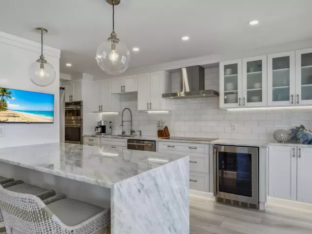 2-bedroom condo for sale in Fort Lauderdale - 3400 Galt Ocean Drive 1704S - MondialRealty