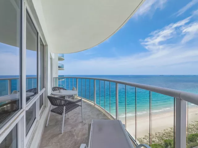 2-bedroom condo for sale in Fort Lauderdale - 3400 Galt Ocean Drive 1704S - MondialRealty