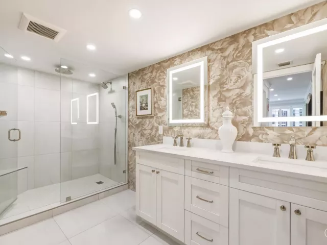 2-bedroom condo for sale in Fort Lauderdale - 3400 Galt Ocean Drive 1704S - MondialRealty