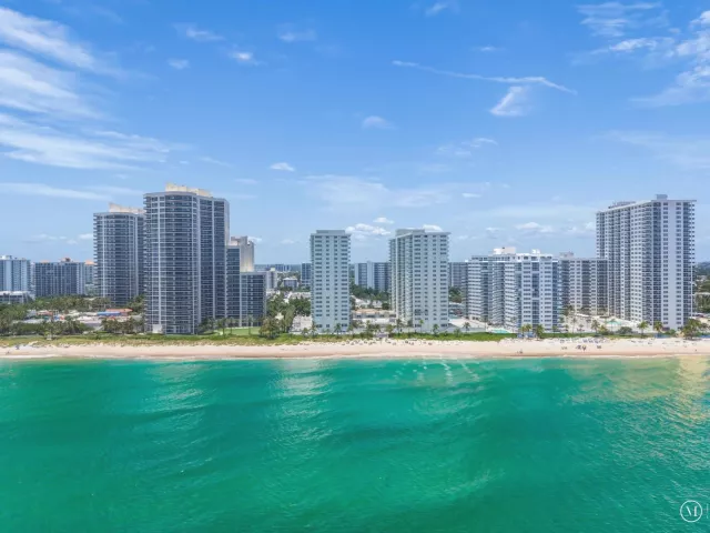 2-bedroom condo for sale in Fort Lauderdale - 3400 Galt Ocean Drive 1704S - MondialRealty