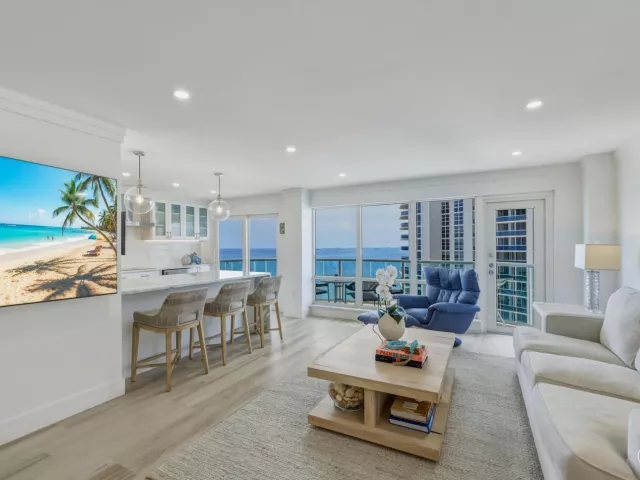 2-bedroom condo for sale in Fort Lauderdale - 3400 Galt Ocean Drive 1704S - MondialRealty