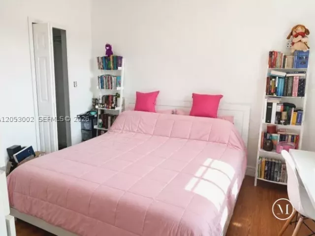 3-bedroom home for sale in Miami - 11843 SW 152nd Ct - MondialRealty