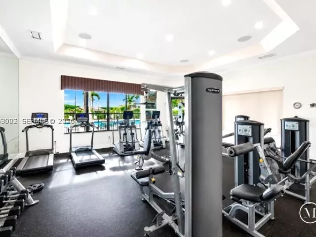 3-bedroom home for sale in Miami - 11843 SW 152nd Ct - MondialRealty