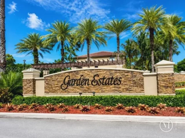 3-bedroom home for sale in Miami - 11843 SW 152nd Ct - MondialRealty