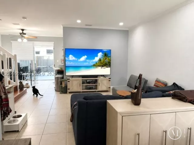3-bedroom home for sale in Miami - 11843 SW 152nd Ct - MondialRealty