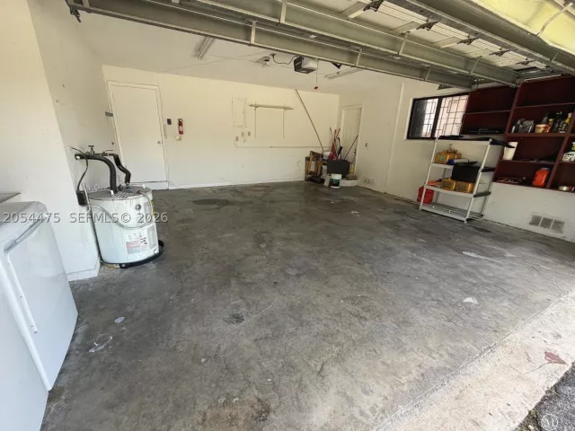 4-bedroom home for rent in Miami - 14271 SW 107th Ter 0 - MondialRealty