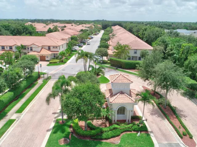 3-bedroom home for rent in Delray Beach - 16169 Poppy Seed Circle - MondialRealty