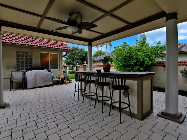 3-bedroom home for sale in Boca Raton - 9441 OLD PINE Road - MondialRealty