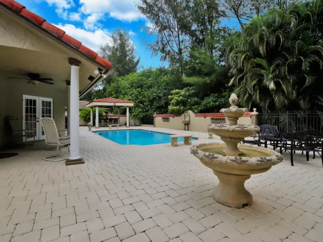 3-bedroom home for sale in Boca Raton - 9441 OLD PINE Road - MondialRealty