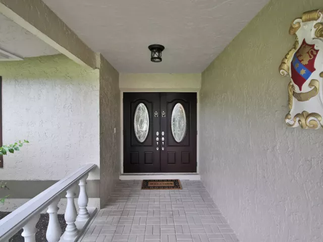 3-bedroom home for sale in Boca Raton - 9441 OLD PINE Road - MondialRealty