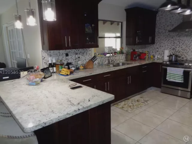 4-bedroom home for sale in Miami -  - MondialRealty