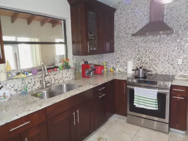 4-bedroom home for sale in Miami -  - MondialRealty