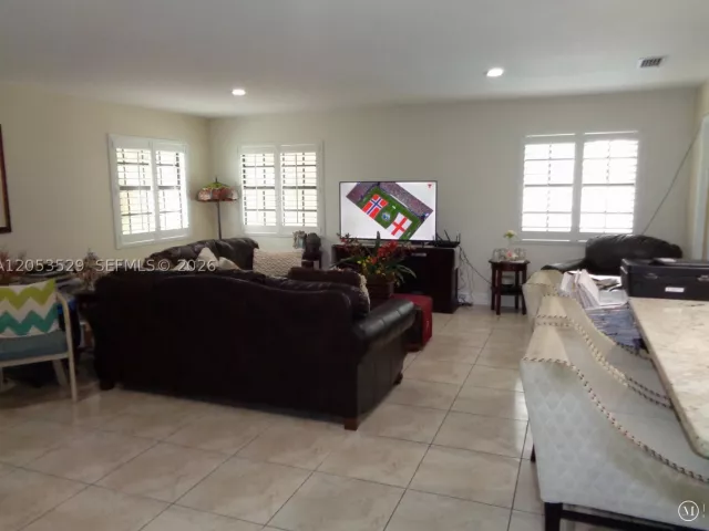4-bedroom home for sale in Miami -  - MondialRealty