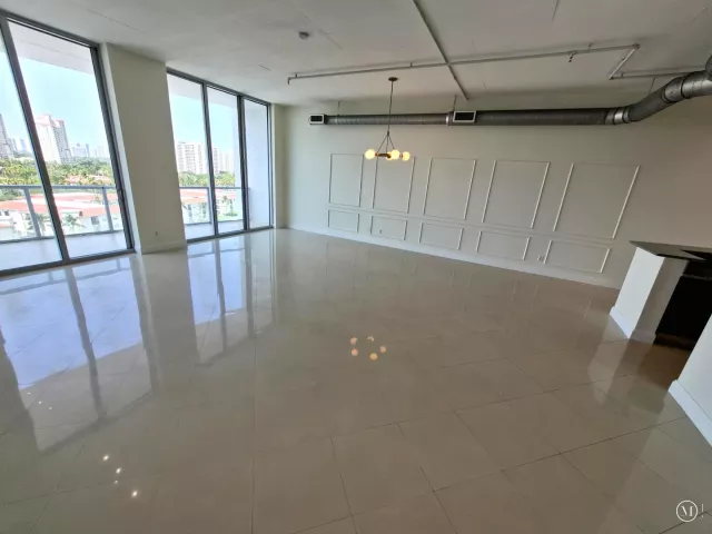 2-bedroom condo for sale in Aventura - 3029 NE 188th Street 805 - MondialRealty