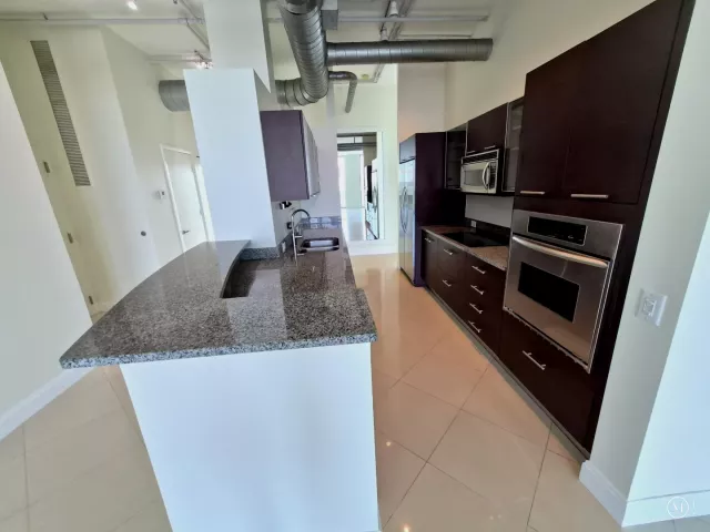 2-bedroom condo for sale in Aventura - 3029 NE 188th Street 805 - MondialRealty