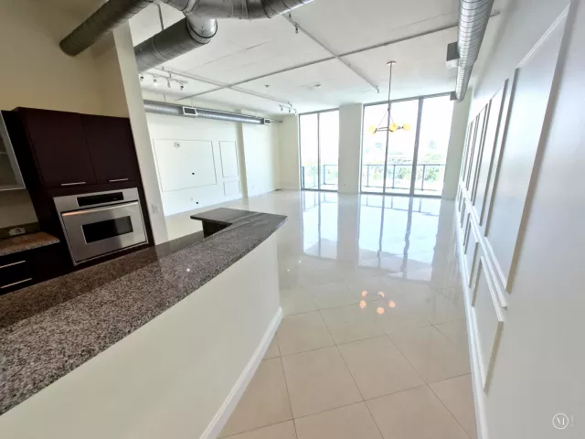 2-bedroom condo for sale in Aventura - 3029 NE 188th Street 805 - MondialRealty