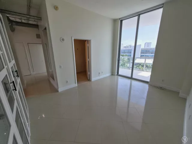 2-bedroom condo for sale in Aventura - 3029 NE 188th Street 805 - MondialRealty