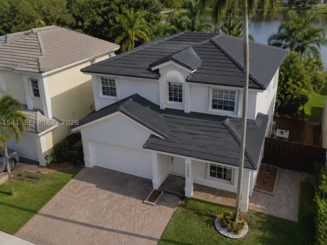 4-bedroom home for rent in Doral - 10956 NW 73rd St 10956 - MondialRealty