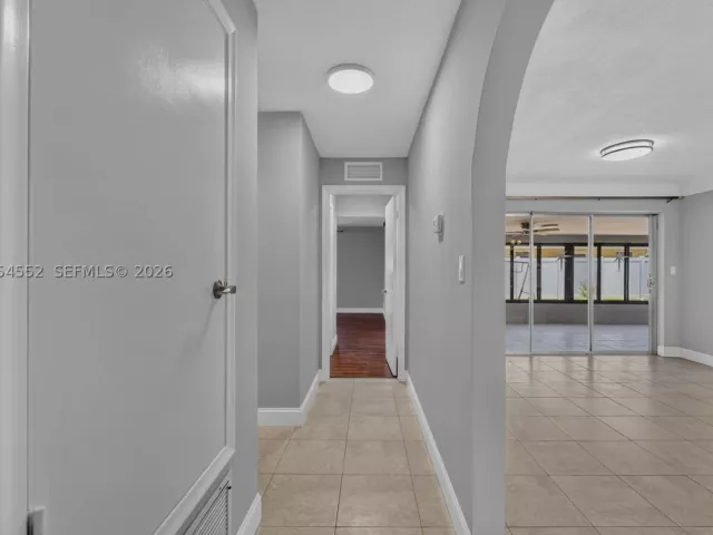 2-bedroom home for sale in Deerfield Beach - 1109 SE 10th St - MondialRealty