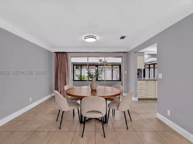 2-bedroom home for sale in Deerfield Beach - 1109 SE 10th St - MondialRealty